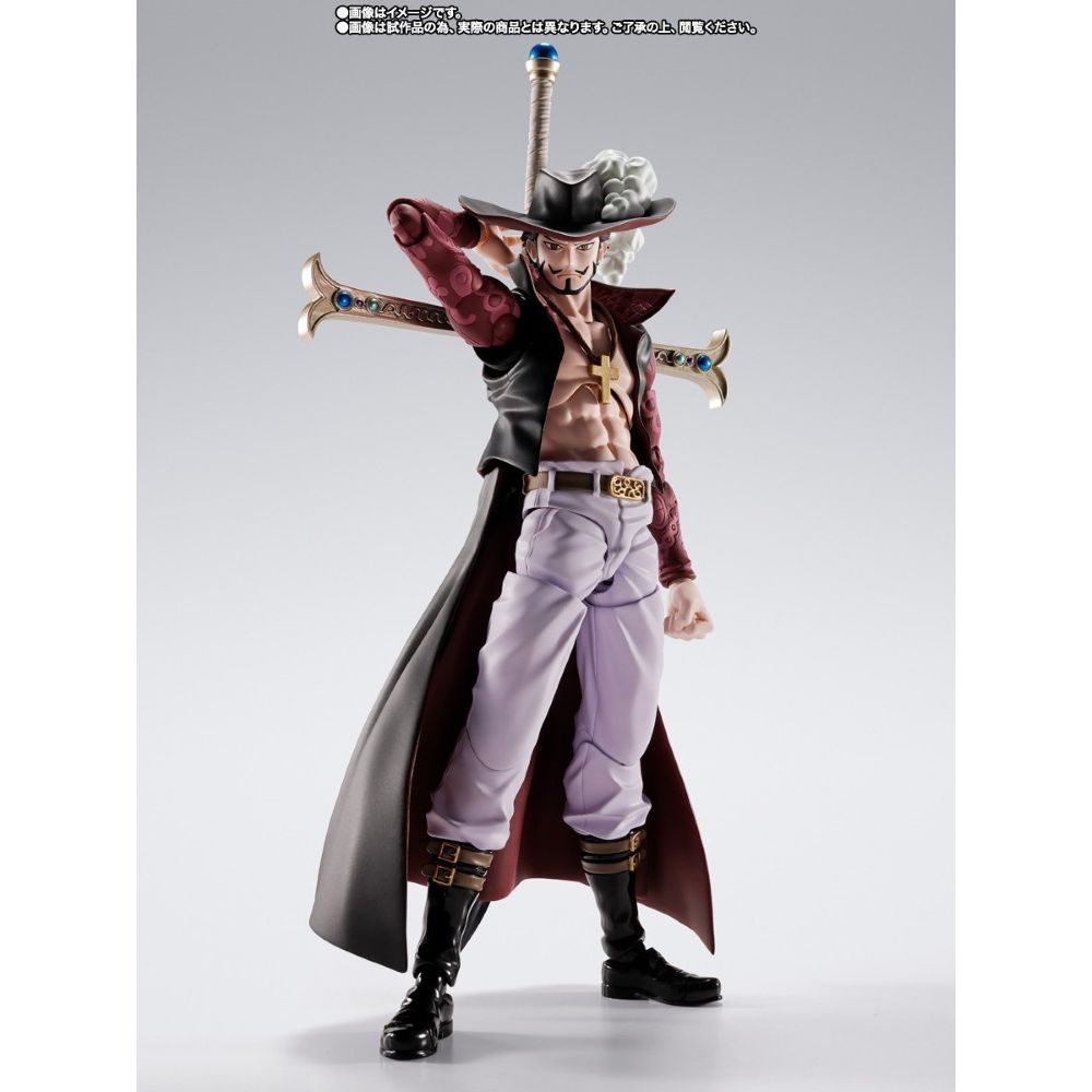 PREORDER Bandai S.H.Figuarts One Piece Dracule Mihawk