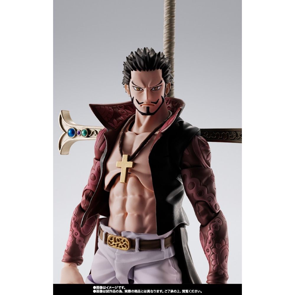 PREORDER Bandai S.H.Figuarts One Piece Dracule Mihawk